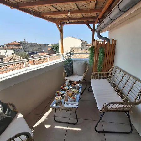 Cocoo'nimes Avec Terrasse Appartement